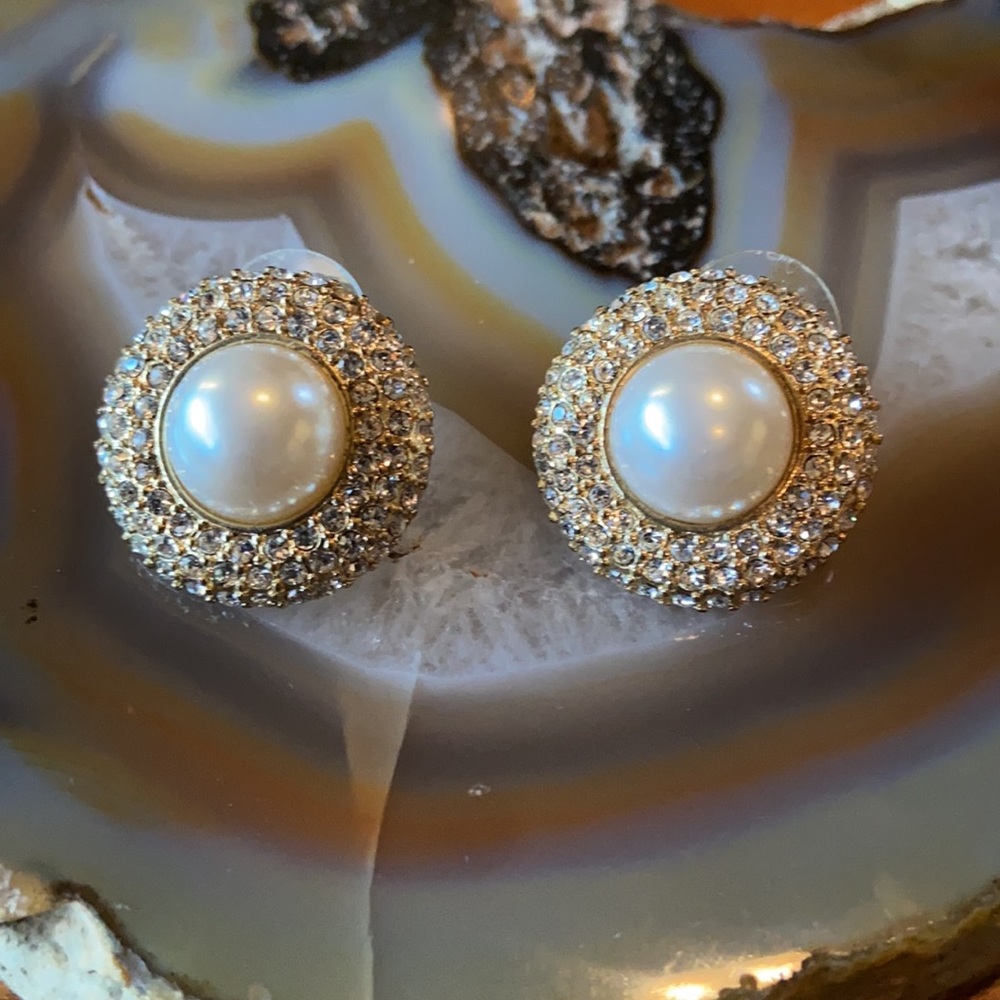 Do not share its relisting Pearl & rhinestone Gold statement earrings GUC 1” - Picture 2 of 15